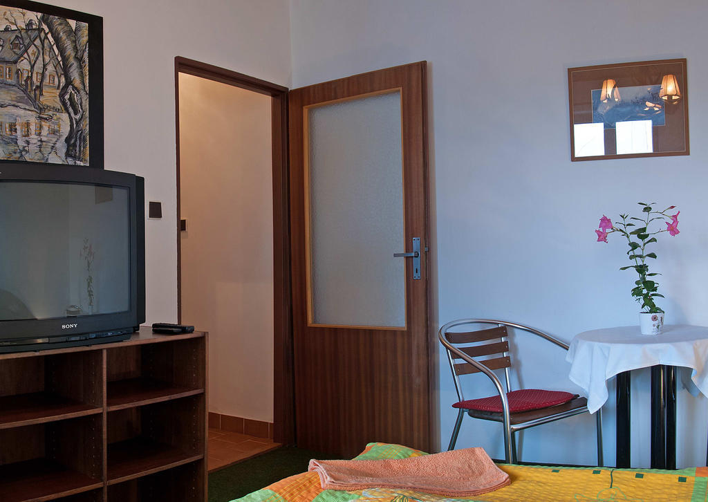 Lovecký hotel Jívák Loučeň Habitación foto