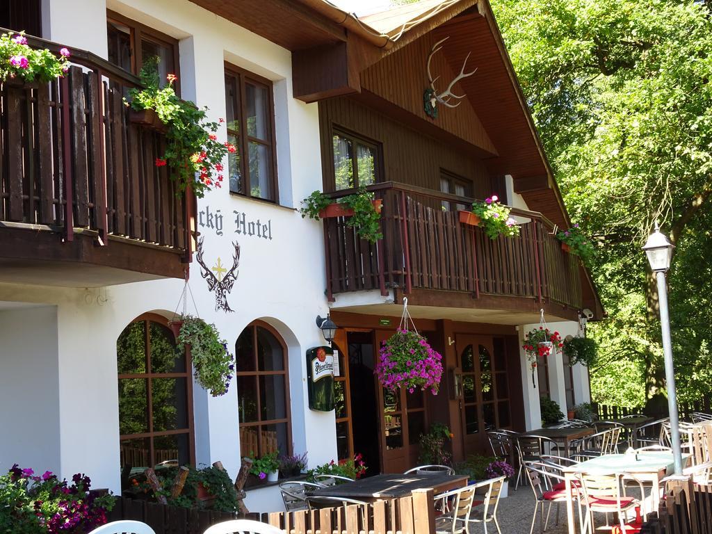 Lovecký hotel Jívák Loučeň Exterior foto