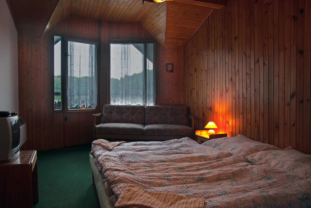 Lovecký hotel Jívák Loučeň Habitación foto