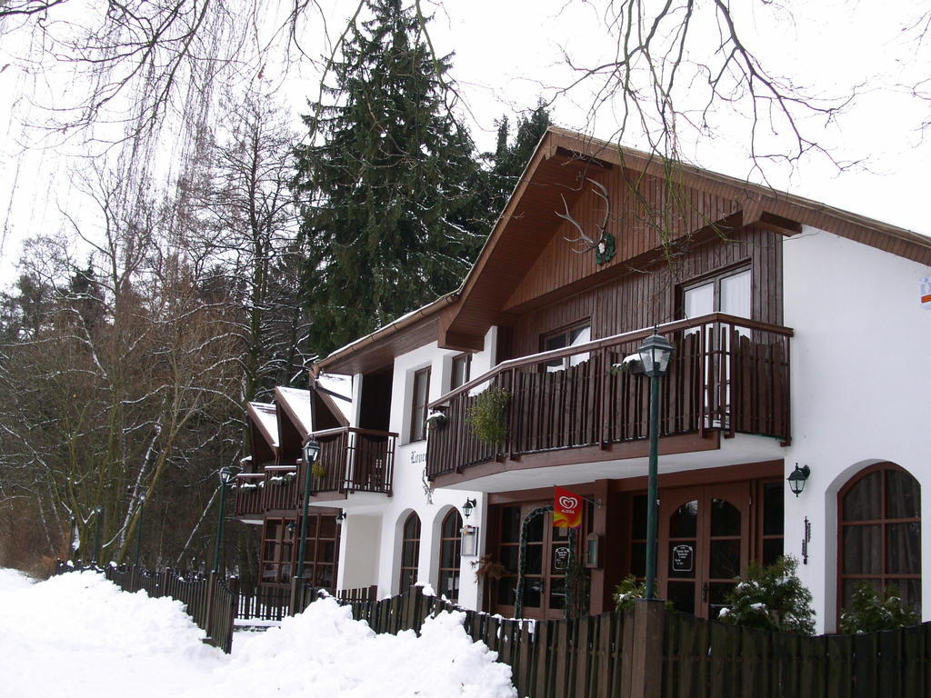 Lovecký hotel Jívák Loučeň Exterior foto