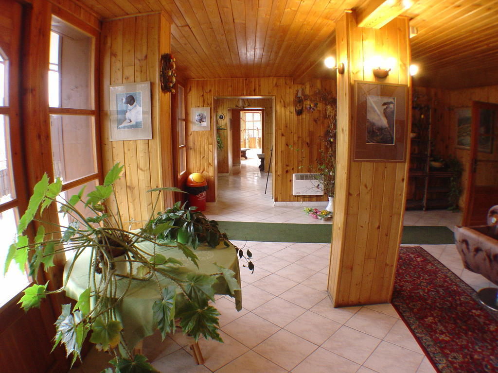 Lovecký hotel Jívák Loučeň Exterior foto